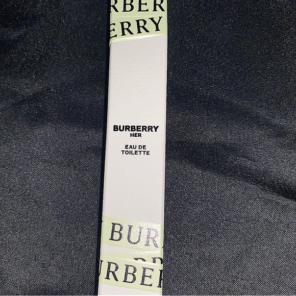 🌸BURBERRY - ‘Her’ (Eau de Toilette) Women’s Perfume Spray - NEW IN BOX - Picture 12 of 16